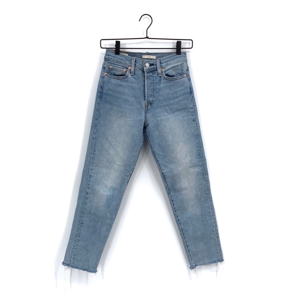 LEVIS WEDGIE FIT BUTTON FLAW HIGH WAIST RAW CROP HEM LIGHT WASH BLUE DENIM JEANS